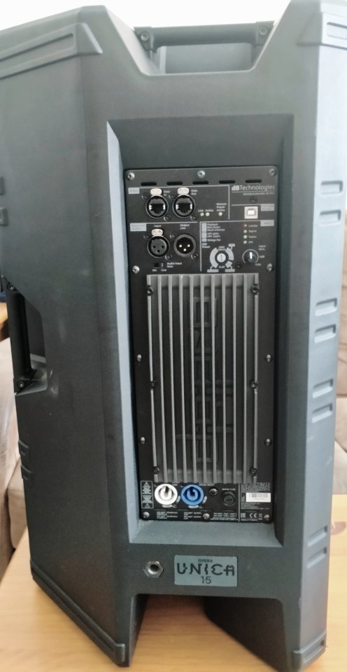 LOTE dB Technologies + X32 Compact de segunda mano · Foto 2 de 9 · Salamanca · 4650 €