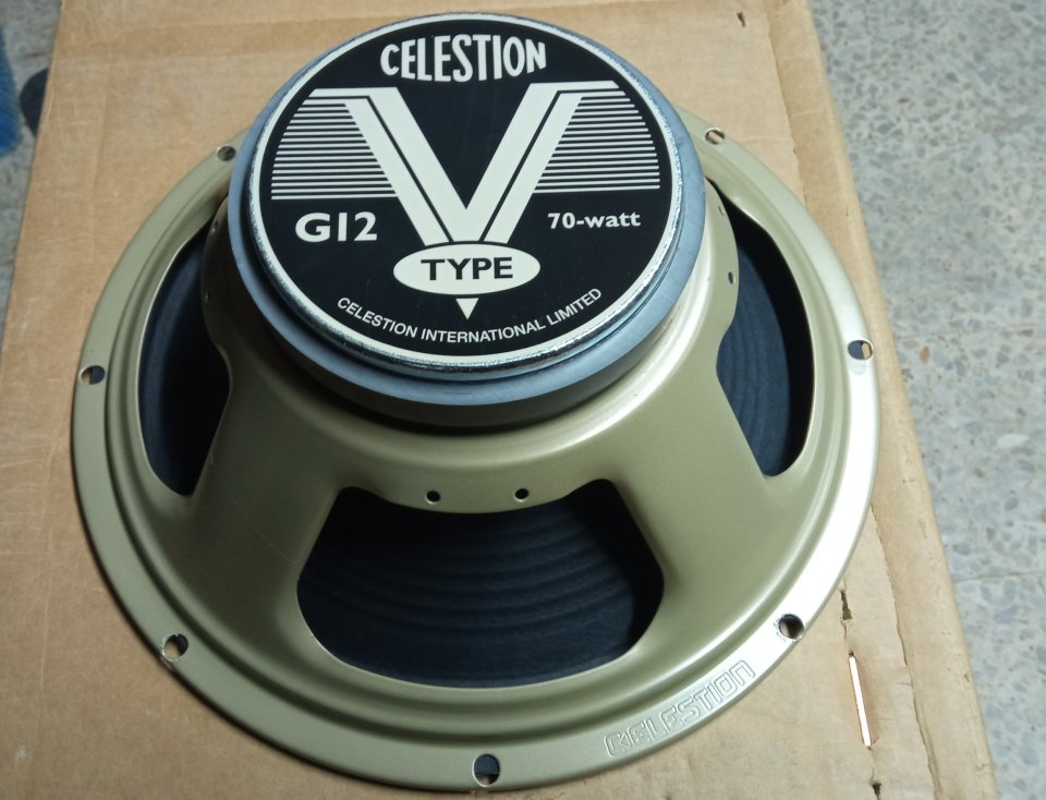 Celestion V-Type 12" - 8 ohm. Nuevo!