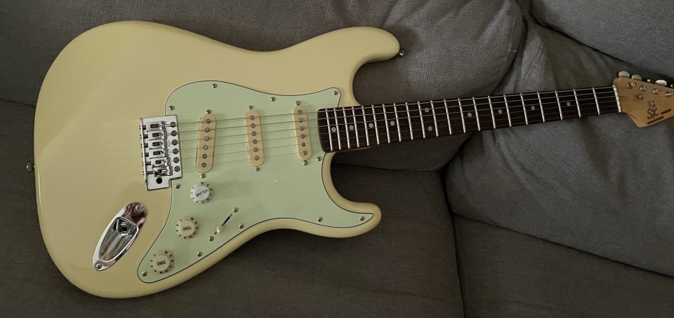 SX ST62 Stratocaster Vintage White de segunda mano · Foto 1 de 10 · Madrid · 150 €