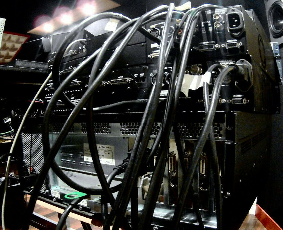 Pro Tools HD6 (x6 Tarjetas) + Magma Expansion PE6R4-i + 2x 192 I/O (1 Analog+1 Digital) + SYNC I/O