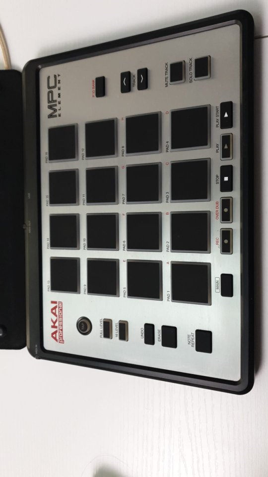 MPC Element de segunda mano · Foto 1 de 4 · Madrid · 30 €