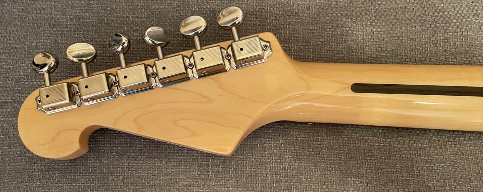 SX ST62 Stratocaster Vintage White de segunda mano · Foto 3 de 10 · Madrid · 150 €
