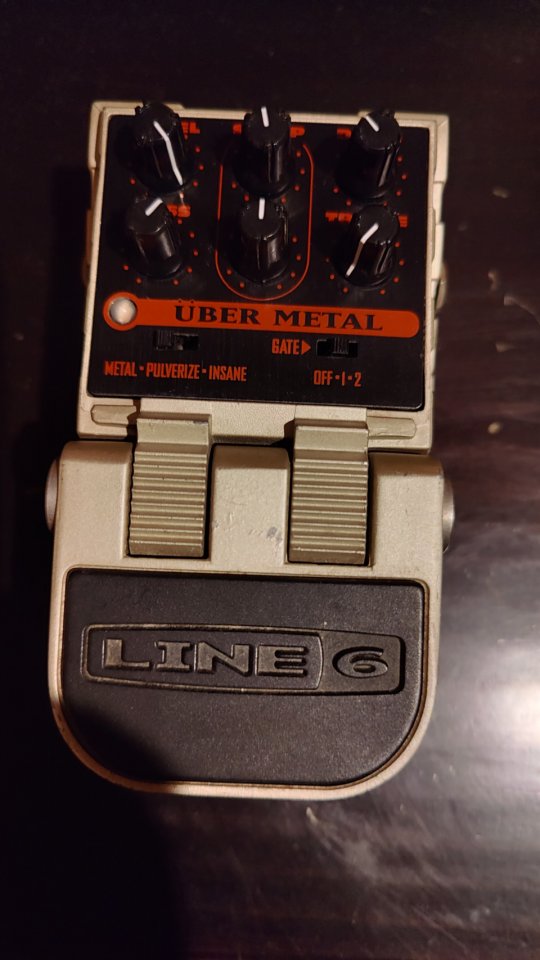 Line 6 Uber metal de segunda mano · Foto 1 de 2 · Sevilla · 50 €