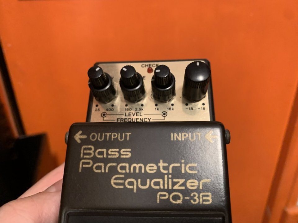 BOSS PQ-3B Bass Parametric EQ (el más buscado!) de los años 90s
