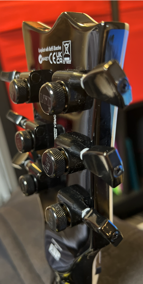 ESP LTD EC-1000T CTM Charcoal Burst + Estuche rígido. Impecable