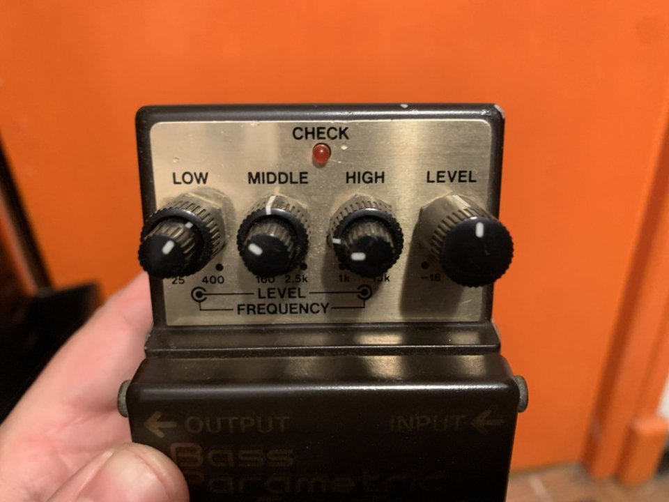 BOSS PQ-3B Bass Parametric EQ (el más buscado!) de los años 90s