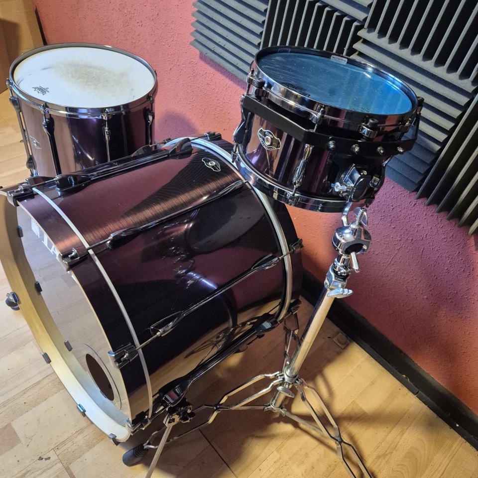 Batería TAMA Superstar Hyperdrive 24" 12" 16" de segunda mano · Foto 3 de 8 · Cantabria · 750 €