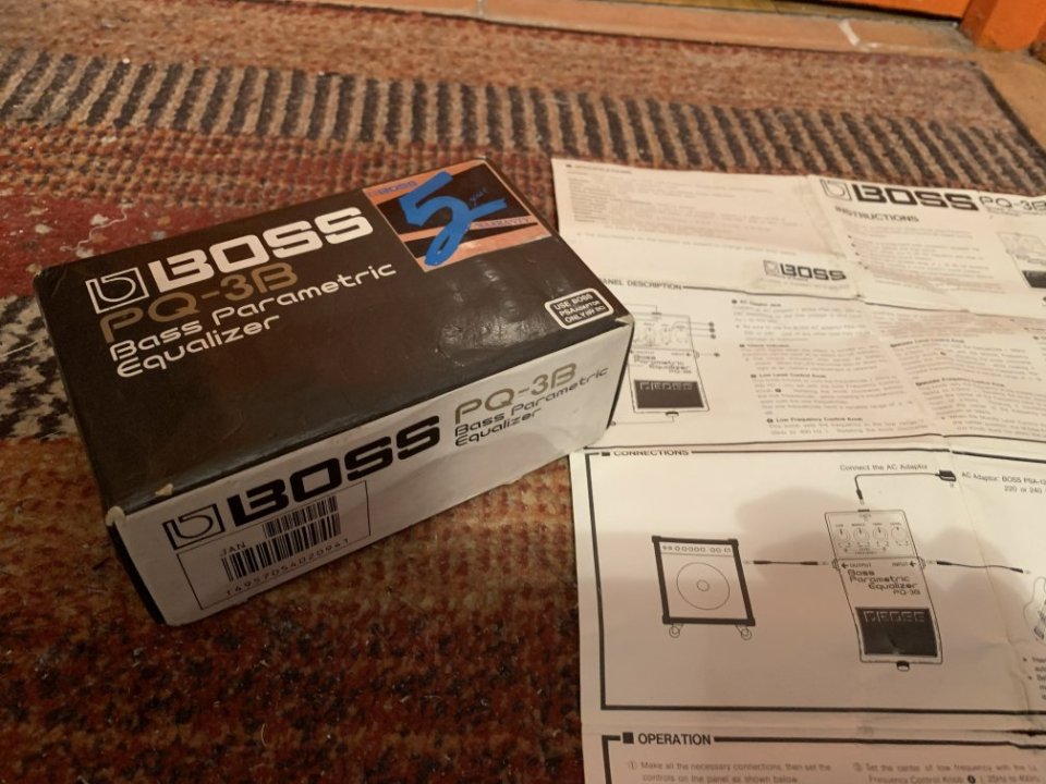 BOSS PQ-3B Bass Parametric EQ (el más buscado!) de los años 90s