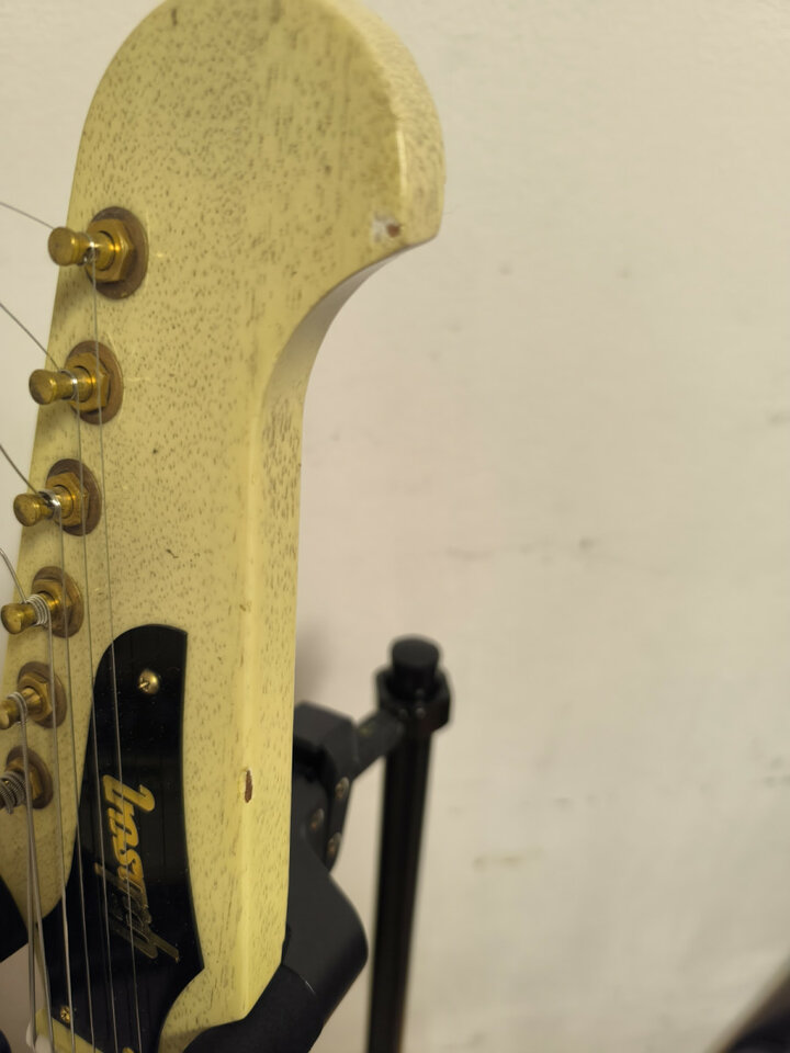 CAMBIO Gibson Firebird Non Reverse Custom Shop de segunda mano · Foto 8 de 10 · Granada · 3000 €