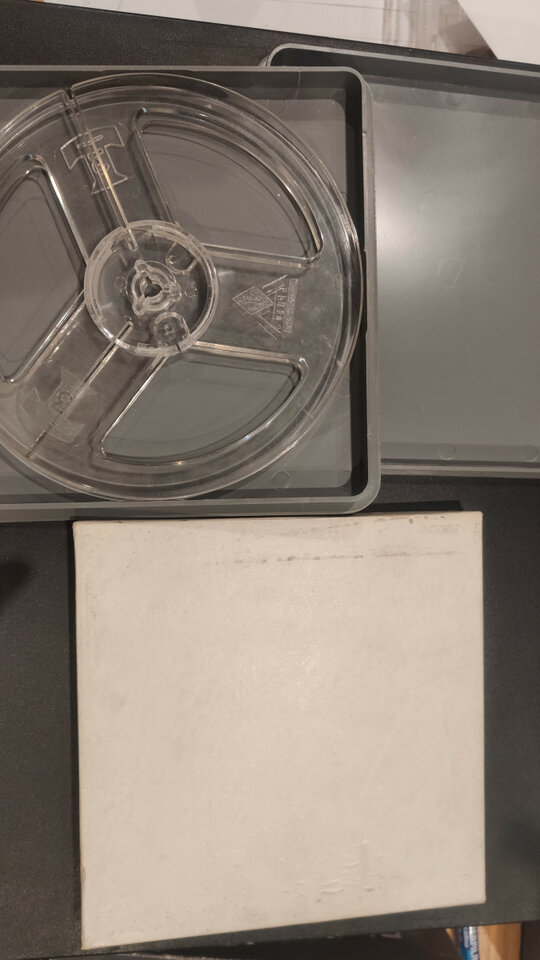 Cajas y carretes para cinta magnetofónica 1/4"