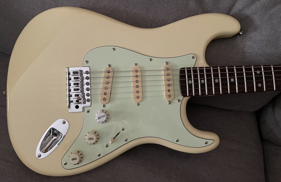 SX ST62 Stratocaster Vintage White de segunda mano · Foto 9 de 10 · Madrid · 150 €
