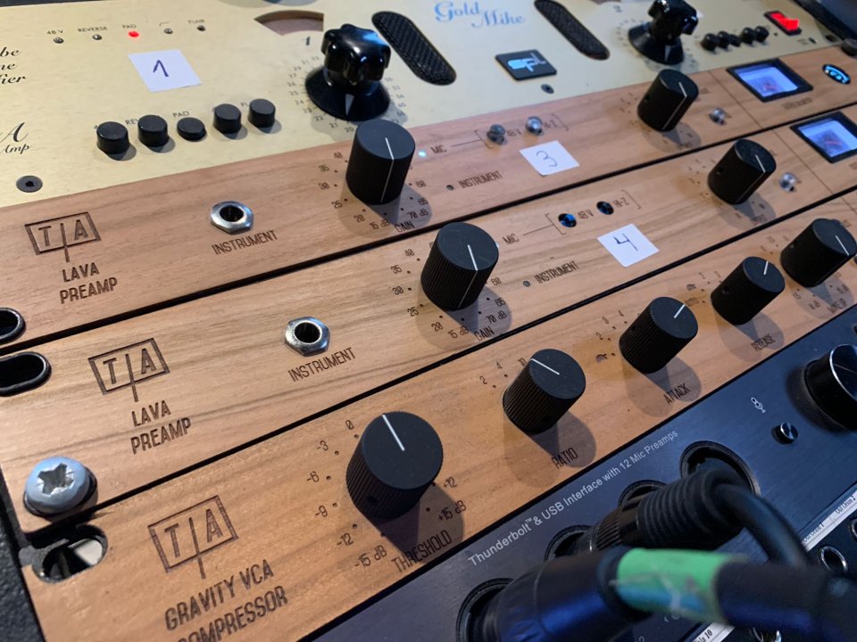 O cambio Tierra audio lava preamp x2