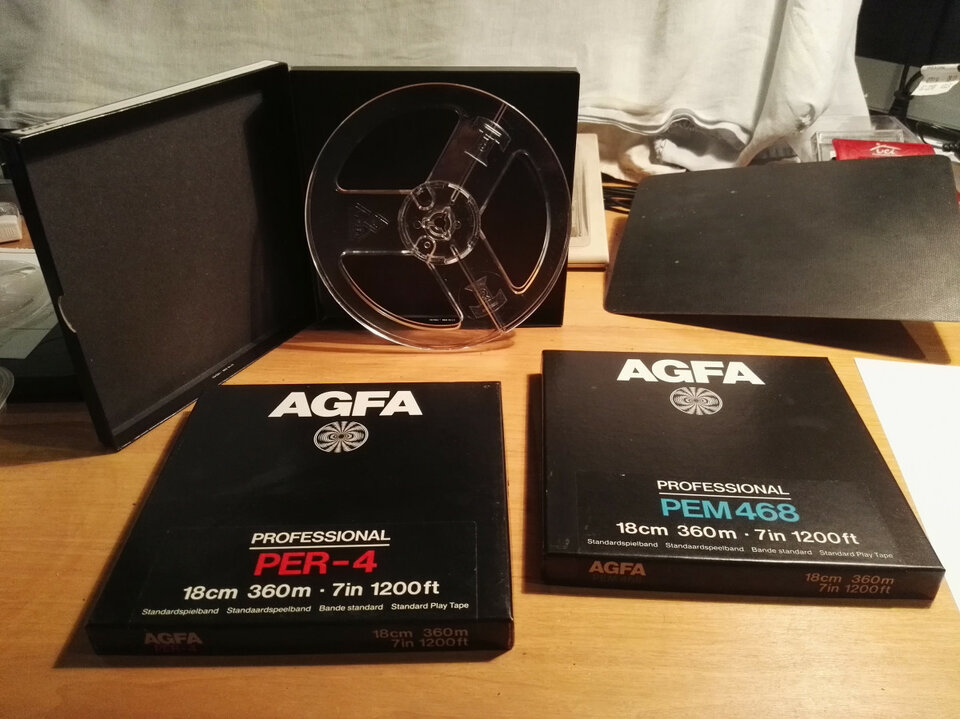 Cajas y carretes para cinta magnetofónica 1/4"