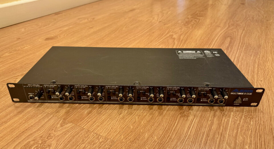 Amplificador de auriculares / In-Ear 6 canales