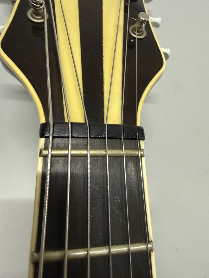 Guitarra archtop Hoyer de segunda mano · Foto 3 de 7 · Alicante · 600 €