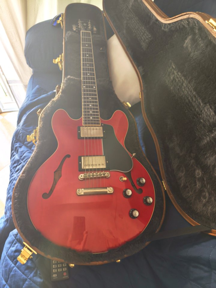 Gibson 339 60s Cherry 2022 de segunda mano · Foto 7 de 10 · Málaga · 2000 €