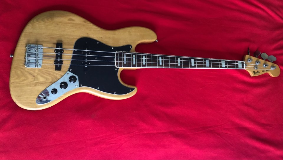 Bajo Fender Jazz Bass RI 75 Japan 1994 de segunda mano · Foto 2 de 10 · Madrid · 1250 €