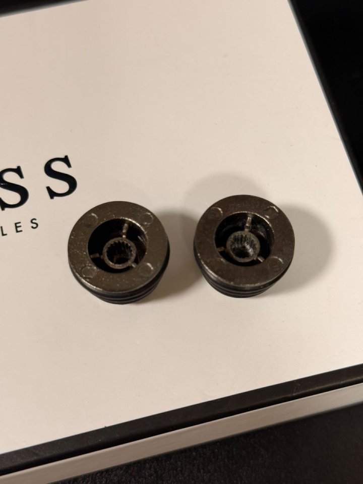 Ibanez Beehive Knobs, Rubber Tek Grip de segunda mano · Foto 3 de 5 · A Coruña · 200 €