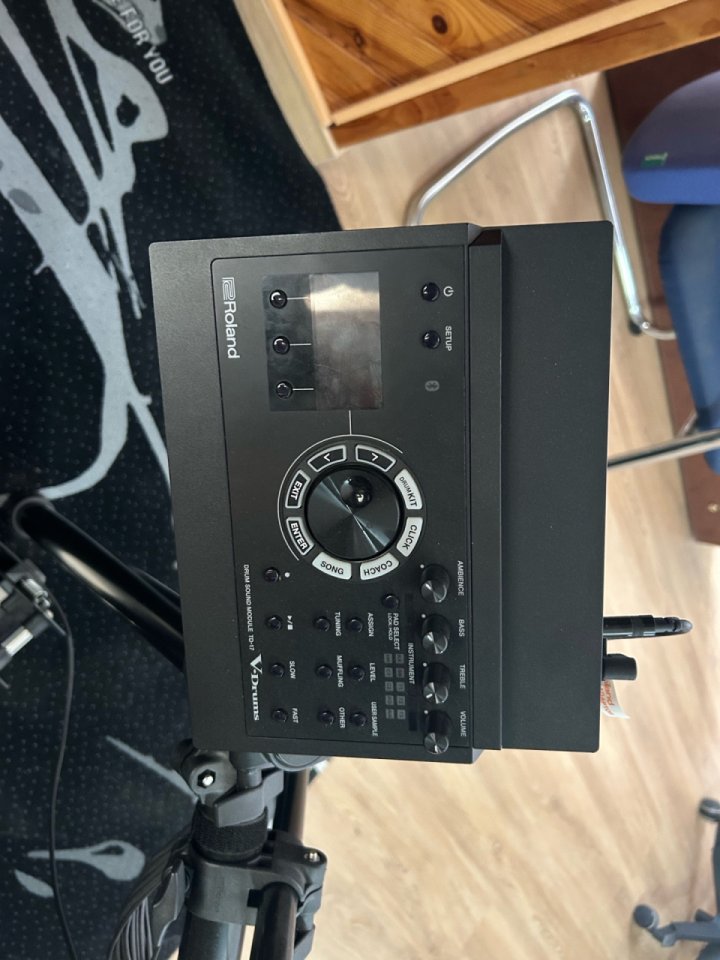 Set completo Roland TD-17KV de segunda mano · Foto 6 de 10 · Valencia · 1100 €