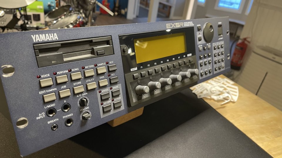 Yamaha EX5R ¡Tecnología irrepetible!