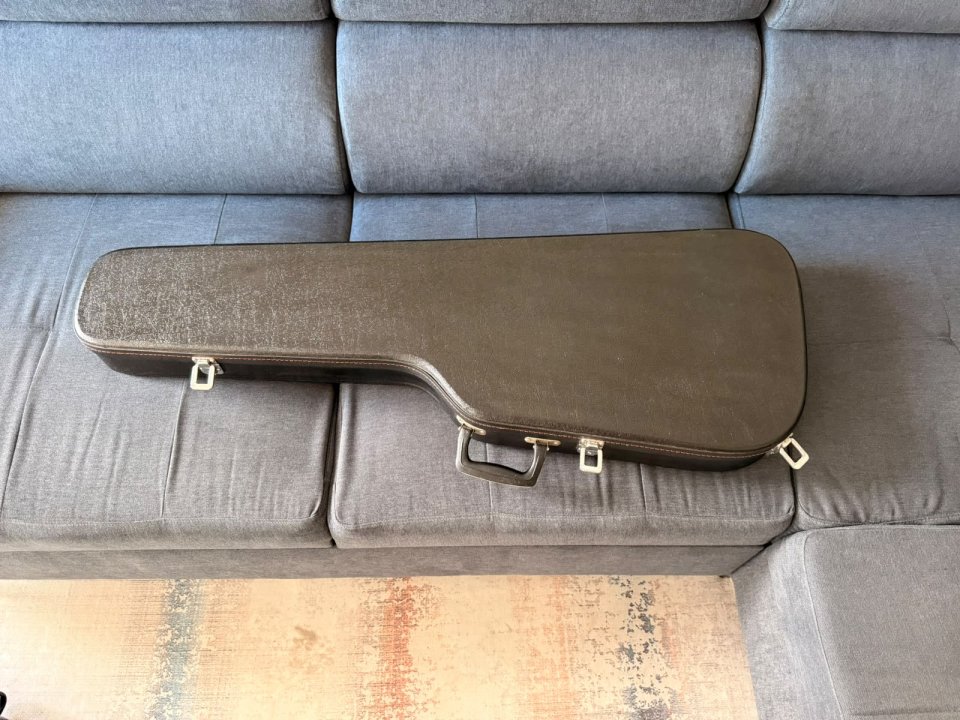 Ibanez Chainsaw Hardcase 1990´s, Steve Vai, Satriani, Reb Beach de segunda mano · Foto 1 de 6 · A Coruña · 425 €