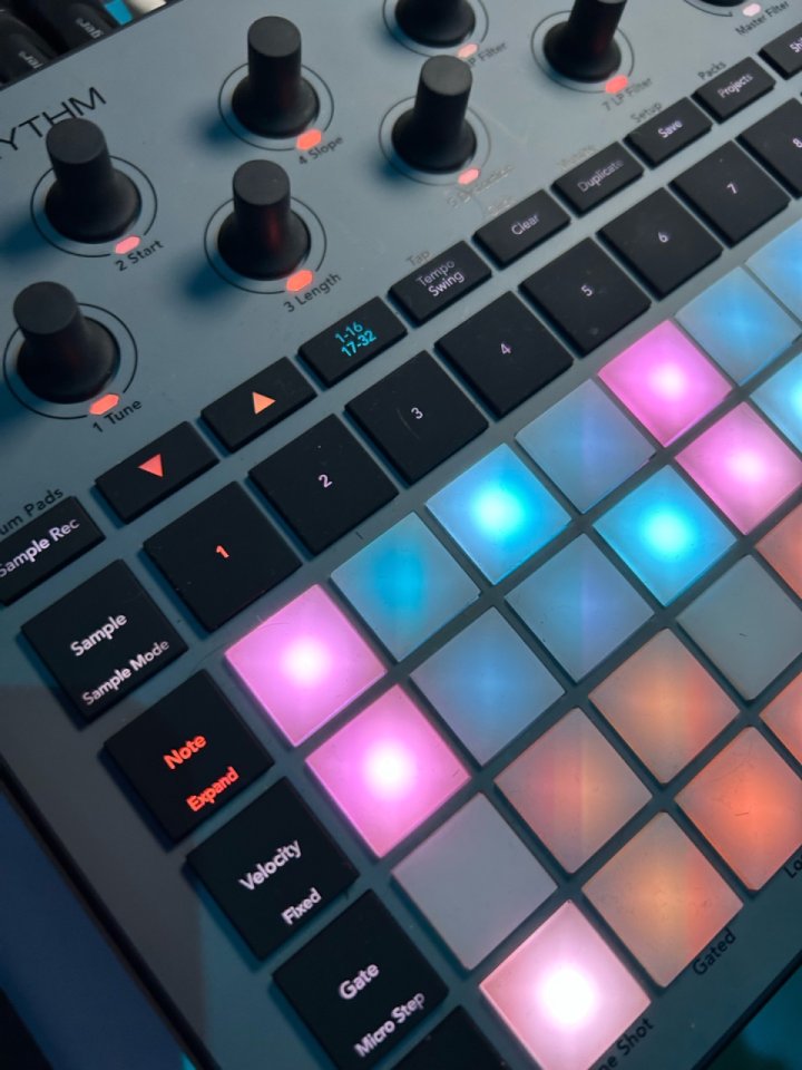 Novation Circuit Rhythm de segunda mano · Foto 2 de 4 · Barcelona · 220 €