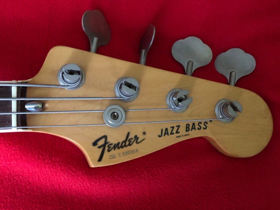 Bajo Fender Jazz Bass RI 75 Japan 1994 de segunda mano · Foto 10 de 10 · Madrid · 1250 €