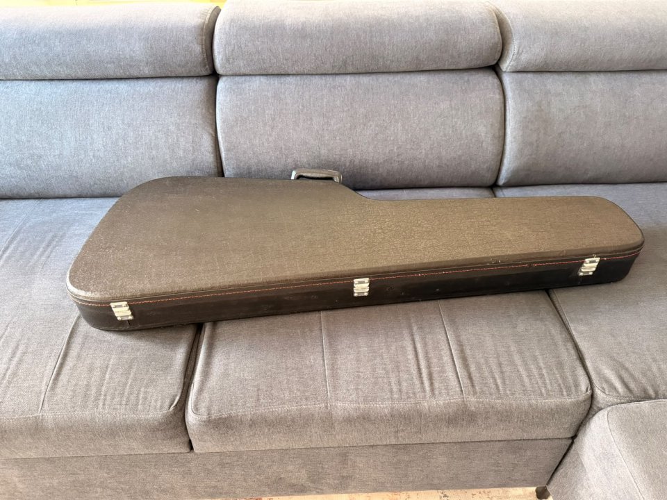 Ibanez Chainsaw Hardcase 1990´s, Steve Vai, Satriani, Reb Beach de segunda mano · Foto 2 de 6 · A Coruña · 425 €