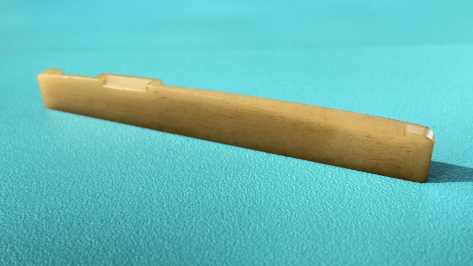 Silleta de hueso de camellho para guitarra Folk 72mm