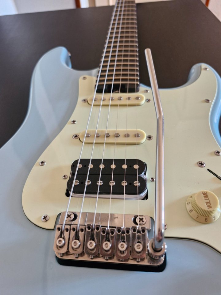 Schecter Nick Johnston Vegatrem