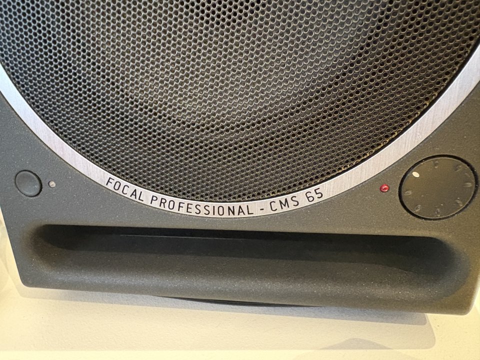 Focal CMS 65 (monitores de estudio)