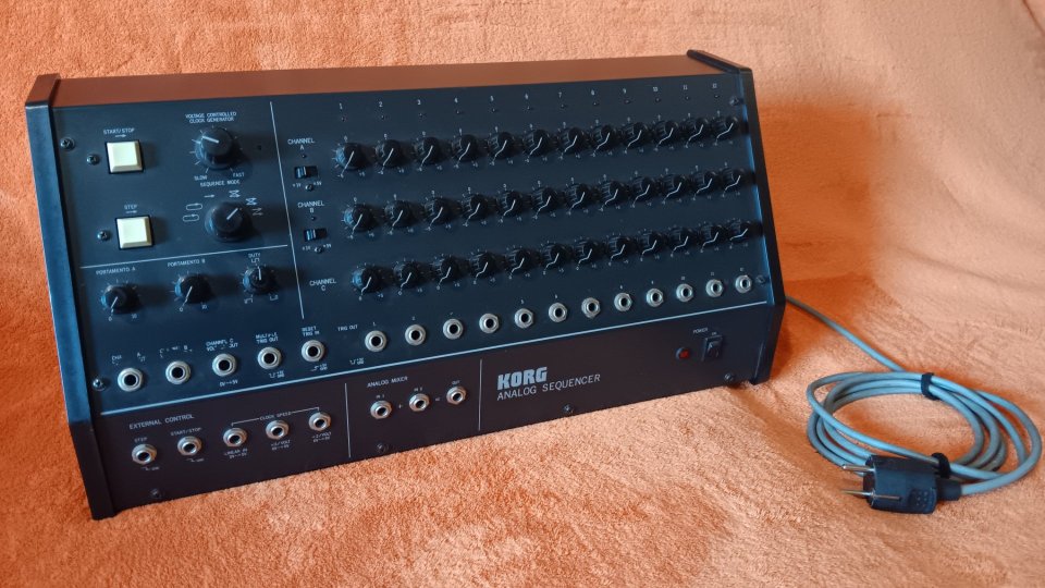 Korg SQ 10 secuenciador analógico