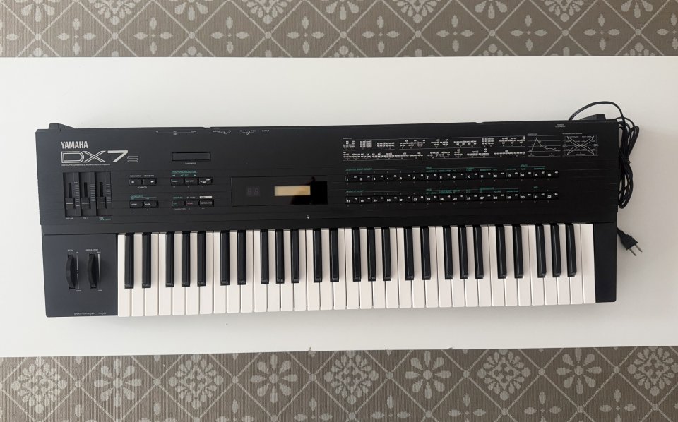 Yamaha DX7 S en estado de Colección de segunda mano · Foto 1 de 10 · Madrid · 525 €