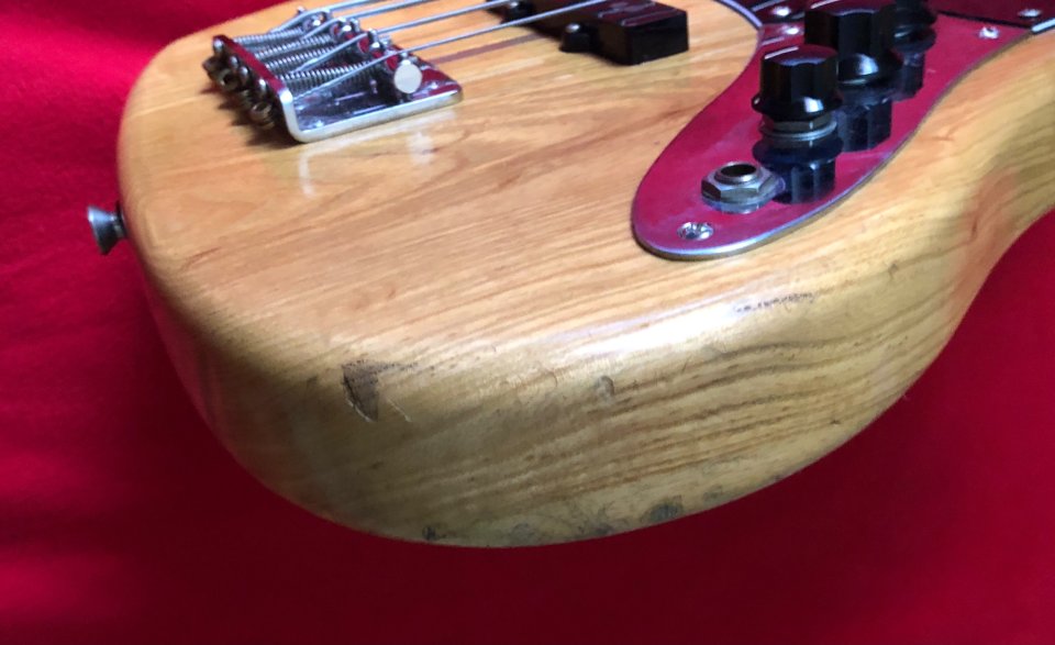 Bajo Fender Jazz Bass RI 75 Japan 1994 de segunda mano · Foto 7 de 10 · Madrid · 1250 €