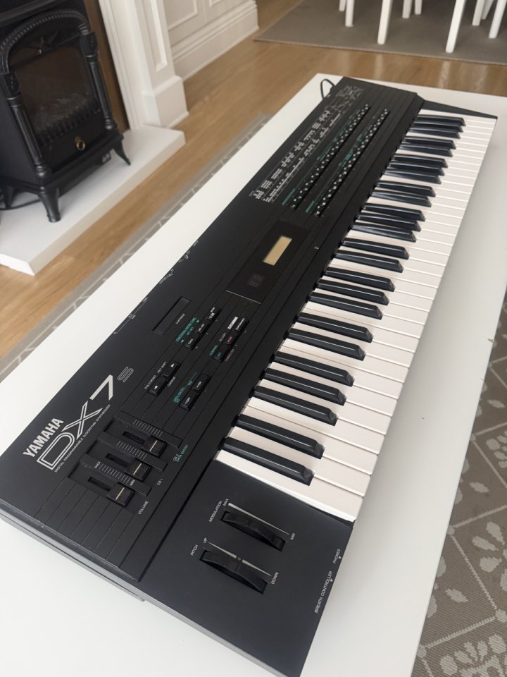 Yamaha DX7 S en estado de Colección de segunda mano · Foto 2 de 10 · Madrid · 525 €