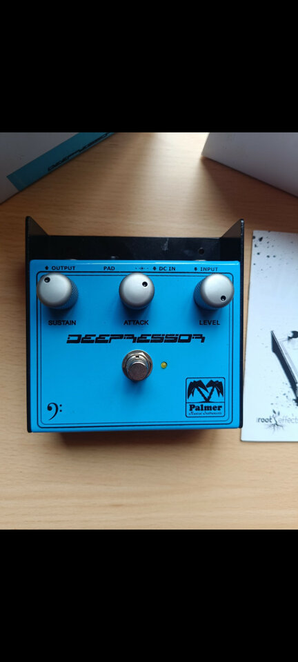 Palmer bass effect-deepressor