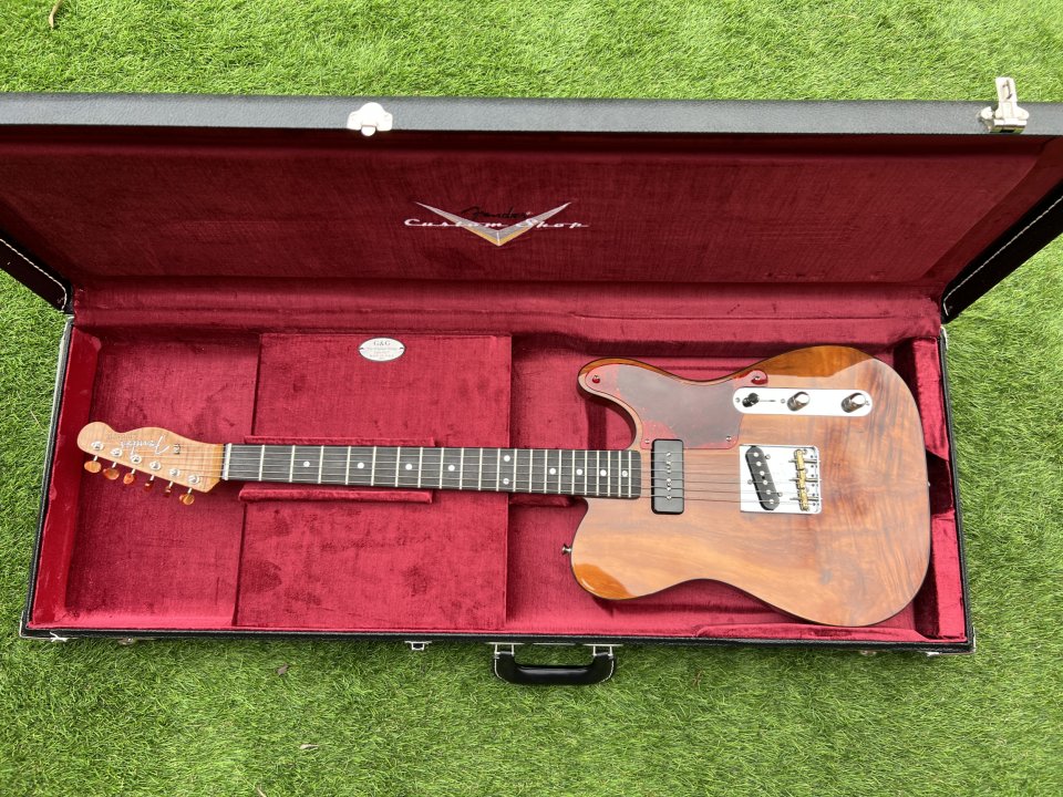 FENDER CS 2020 ARTISAN KOA Tele de segunda mano · Foto 2 de 8 · Valencia · 4500 €