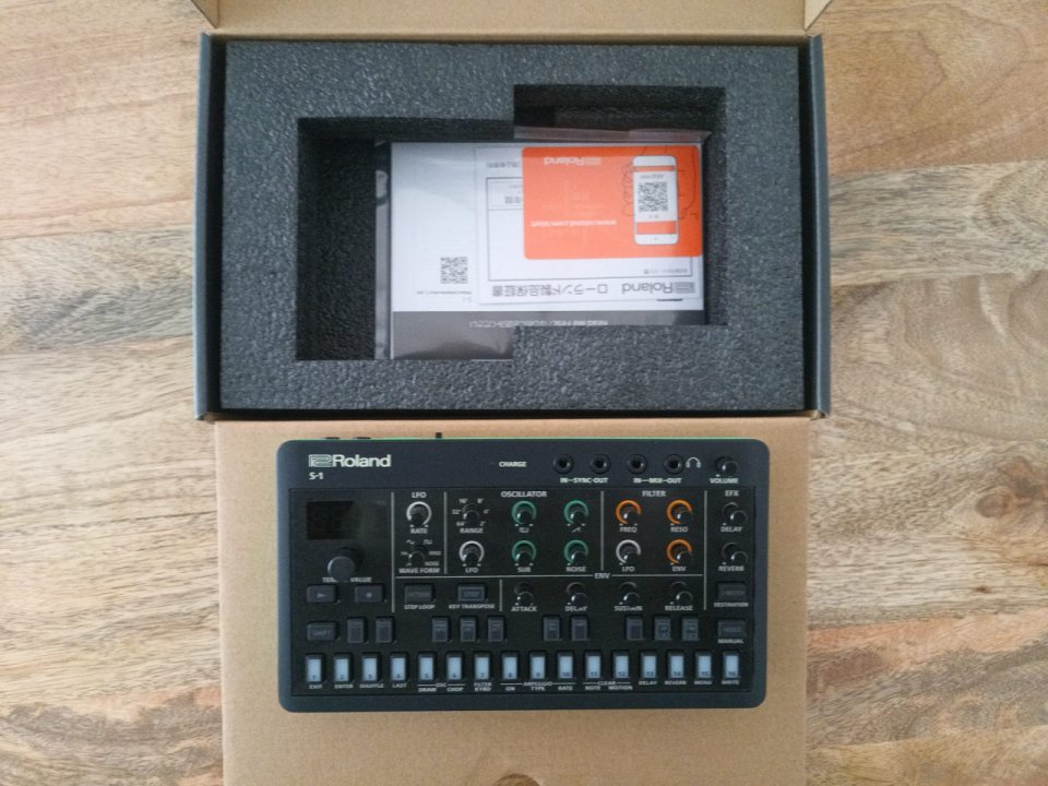 Roland AIRA Compact S-1 Tweak Synth