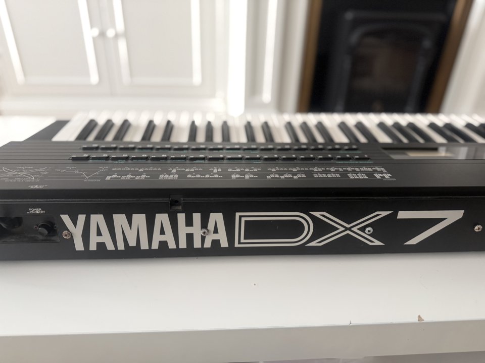 Yamaha DX7 S en estado de Colección de segunda mano · Foto 4 de 10 · Madrid · 525 €