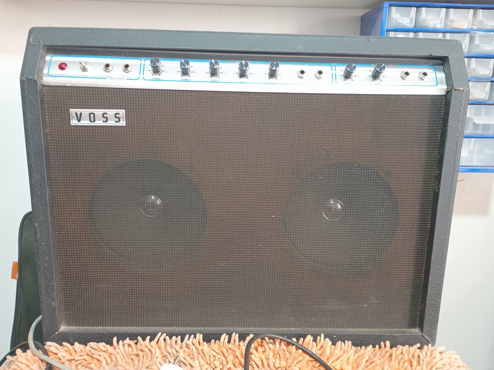 Amplificador Japones VOSS de 1972 de segunda mano · Foto 1 de 5 · Asturias · 200 €