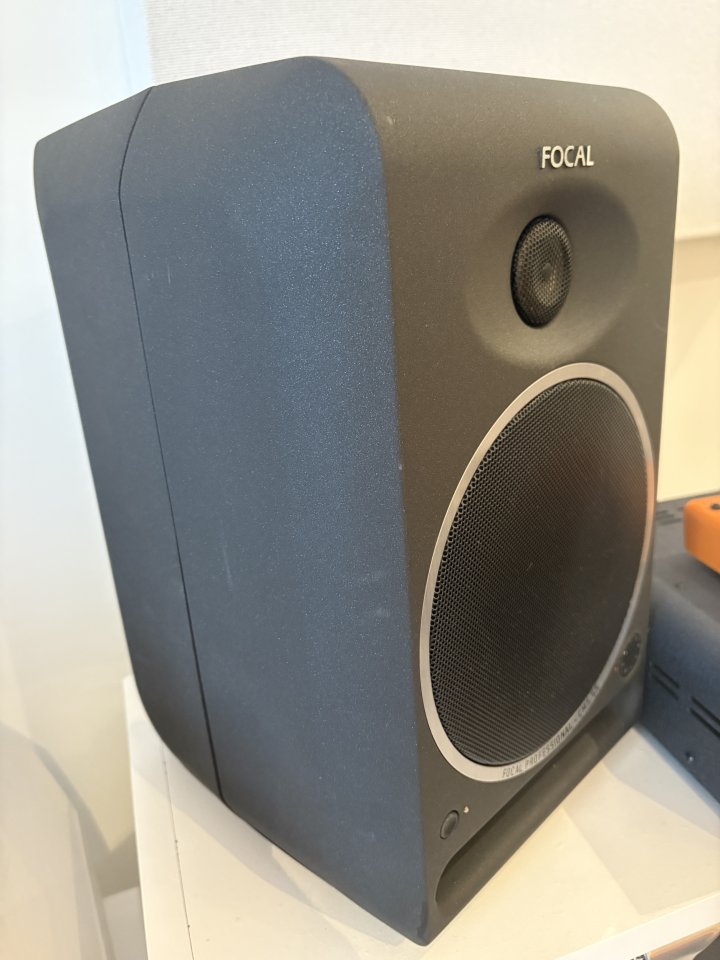 Focal CMS 65 (monitores de estudio)