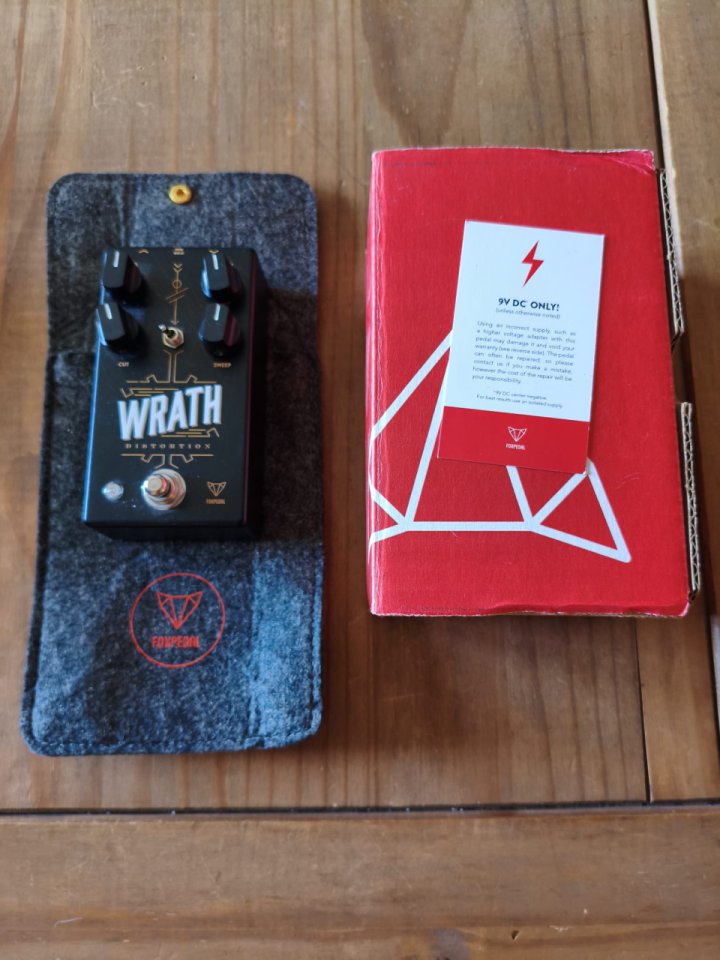Pedal distorsión "WRATH" de Foxpedal de segunda mano · Foto 1 de 3 · Asturias · 140 €