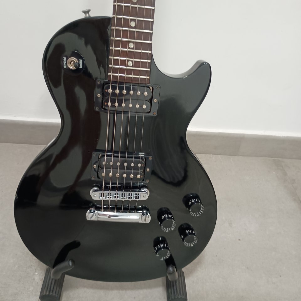 Gibson The Paul II 1997+Funda Gibson de segunda mano · Foto 2 de 9 · Málaga · 850 €