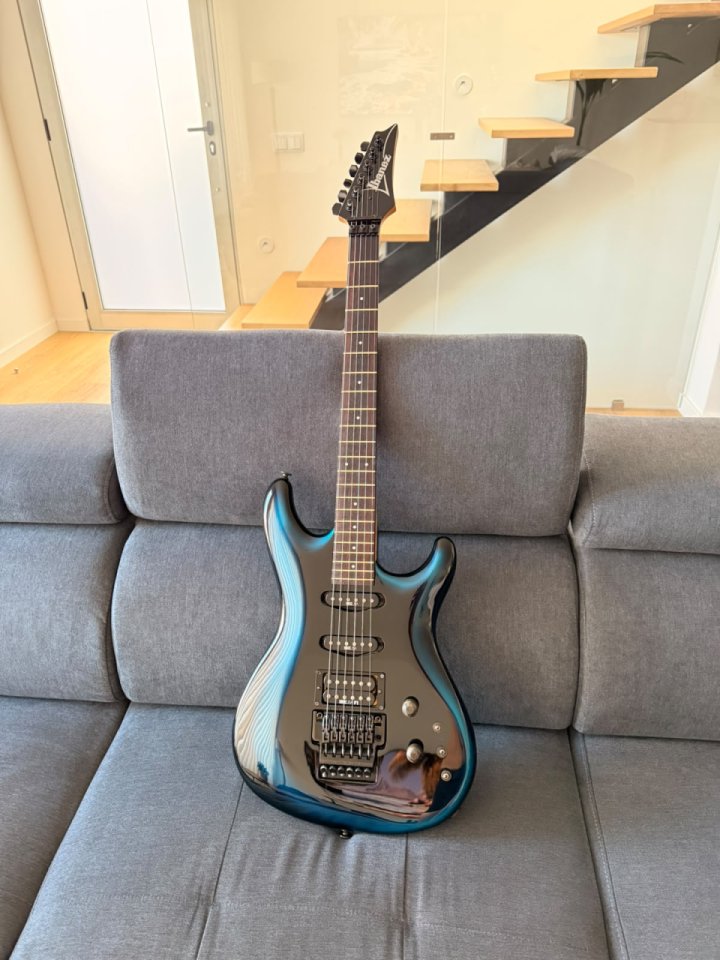 Ibanez 540R Bright Blue Burst (BB), Pre Satriani 1987 de segunda mano · Foto 1 de 10 · A Coruña · 1200 €