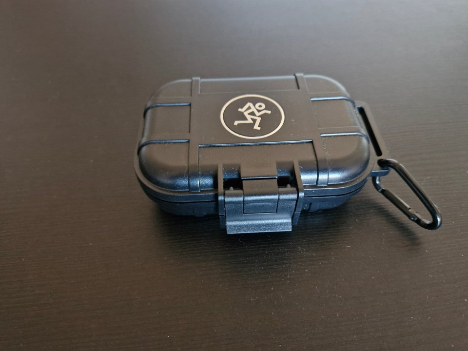 In-ears Mackie mp 240