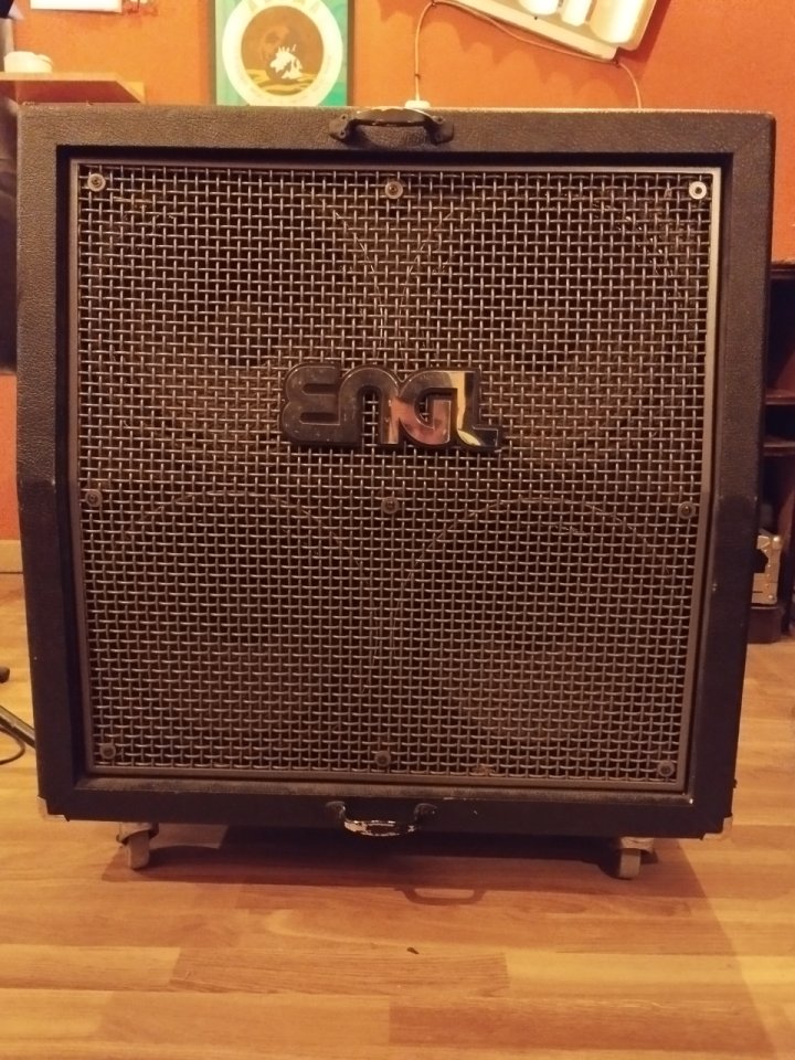 ENGL Powerball I + Pantalla standard con altavoces V-60 de segunda mano · Foto 2 de 10 · Soria · 1000 €