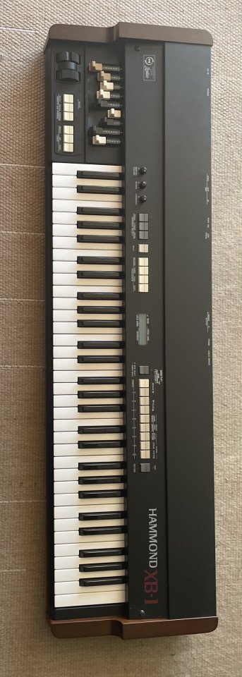 Órgano Hammond XB-1