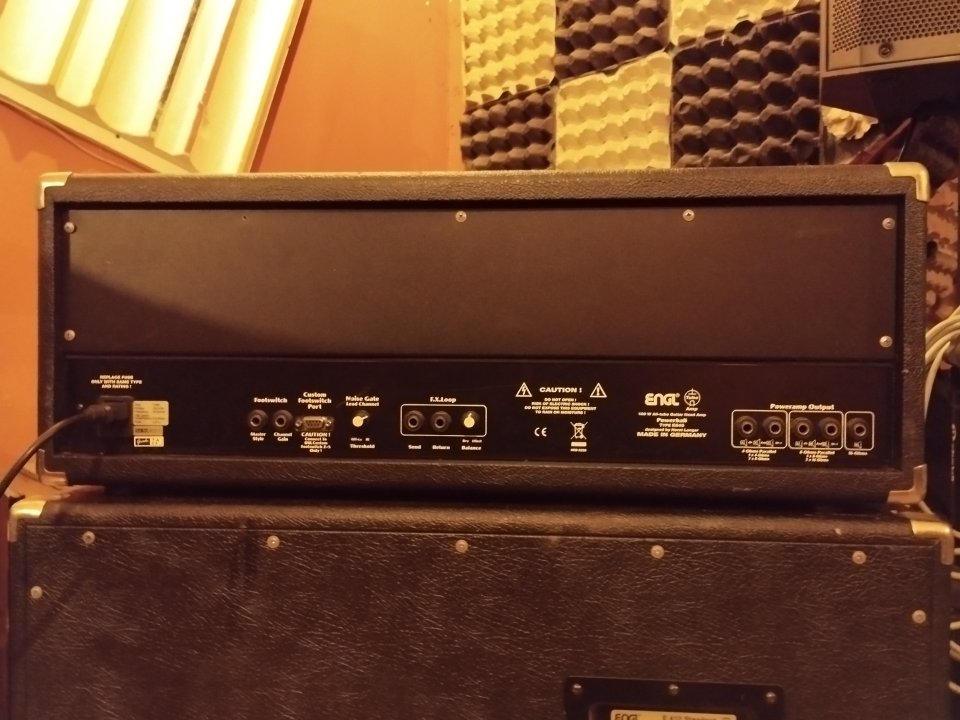 ENGL Powerball I + Pantalla standard con altavoces V-60 de segunda mano · Foto 3 de 10 · Soria · 1000 €