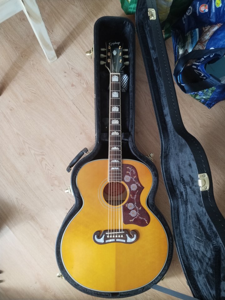 Epiphone J200 Inspired by Gibson de segunda mano · Foto 3 de 8 · Pontevedra · 600 €