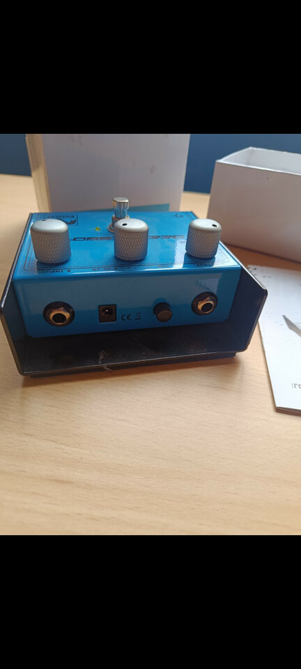 Palmer bass effect-deepressor